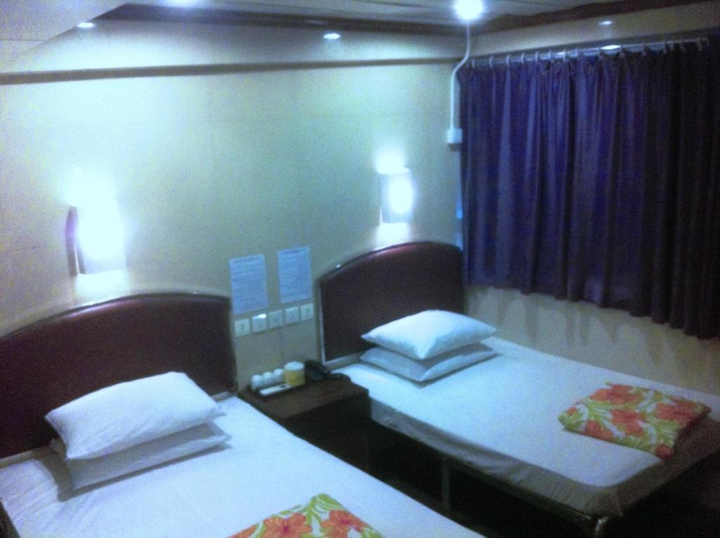 Kowloon Youth Village Tsim Sha Tsui 九龙青年公寓 Hongkong Szoba fotó